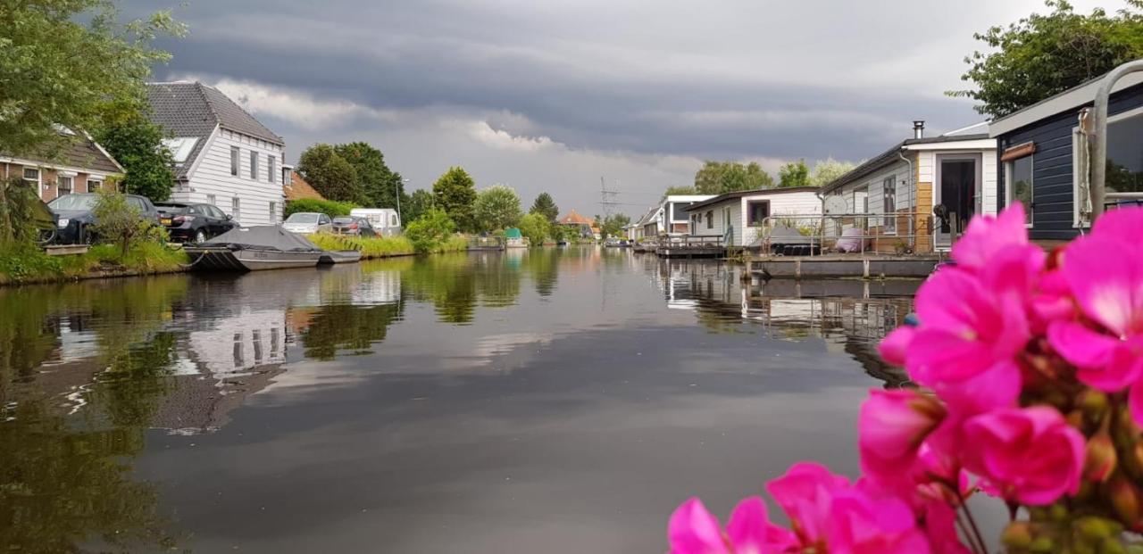 Out Of Amsterdam, River Apartment Close To City ブルック・イン・ウォーターランド エクステリア 写真