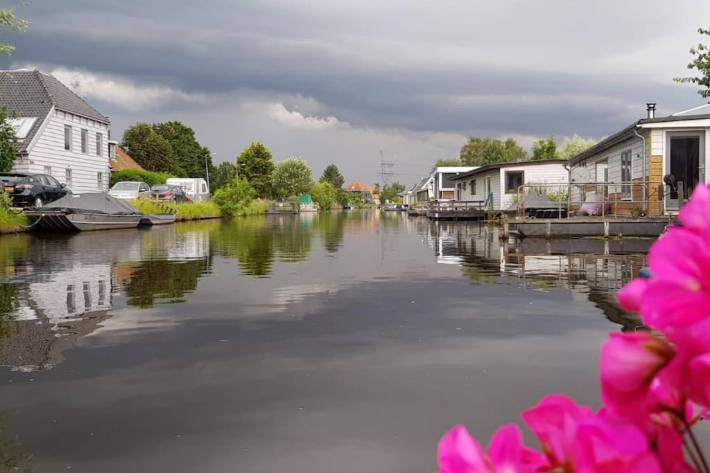 Out Of Amsterdam, River Apartment Close To City ブルック・イン・ウォーターランド エクステリア 写真